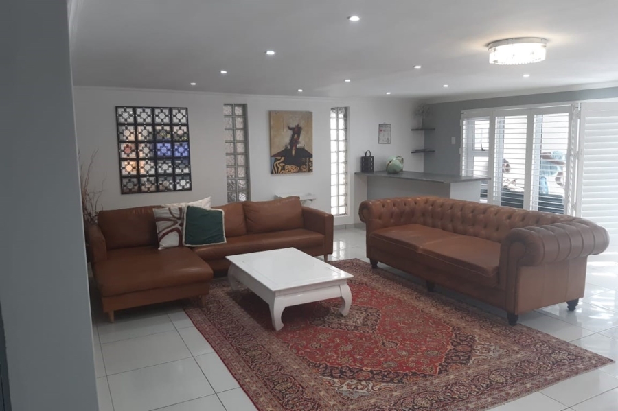 To Let 3 Bedroom Property for Rent in Parklands Western Cape
